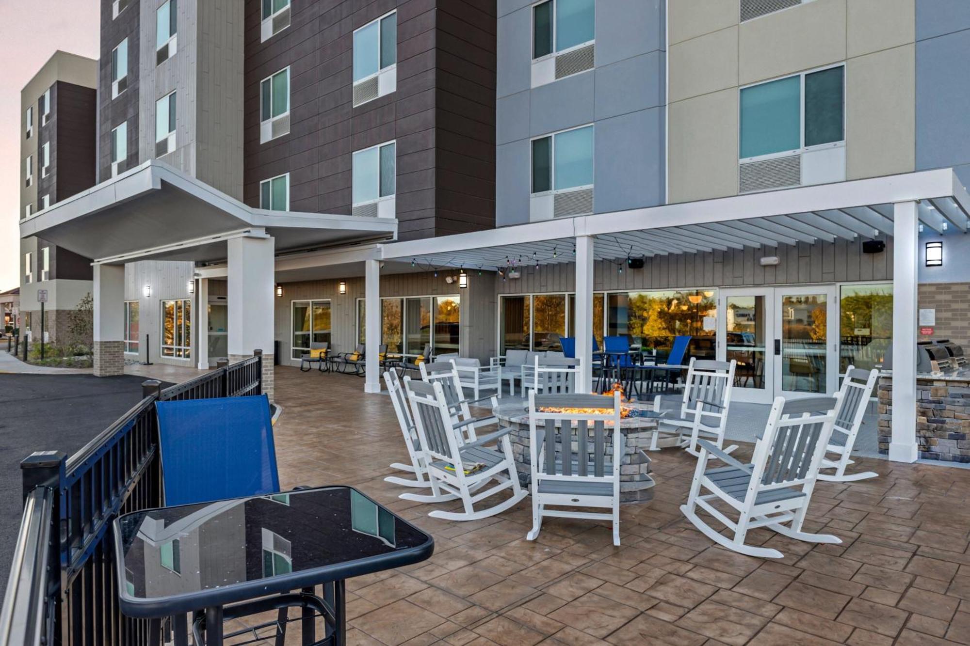 Towneplace Suites By Marriott Richmond Колониал Хайтс Екстериор снимка